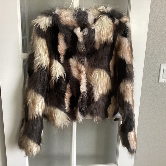 Faux fur jacket NWOT - Picture 1 of 7